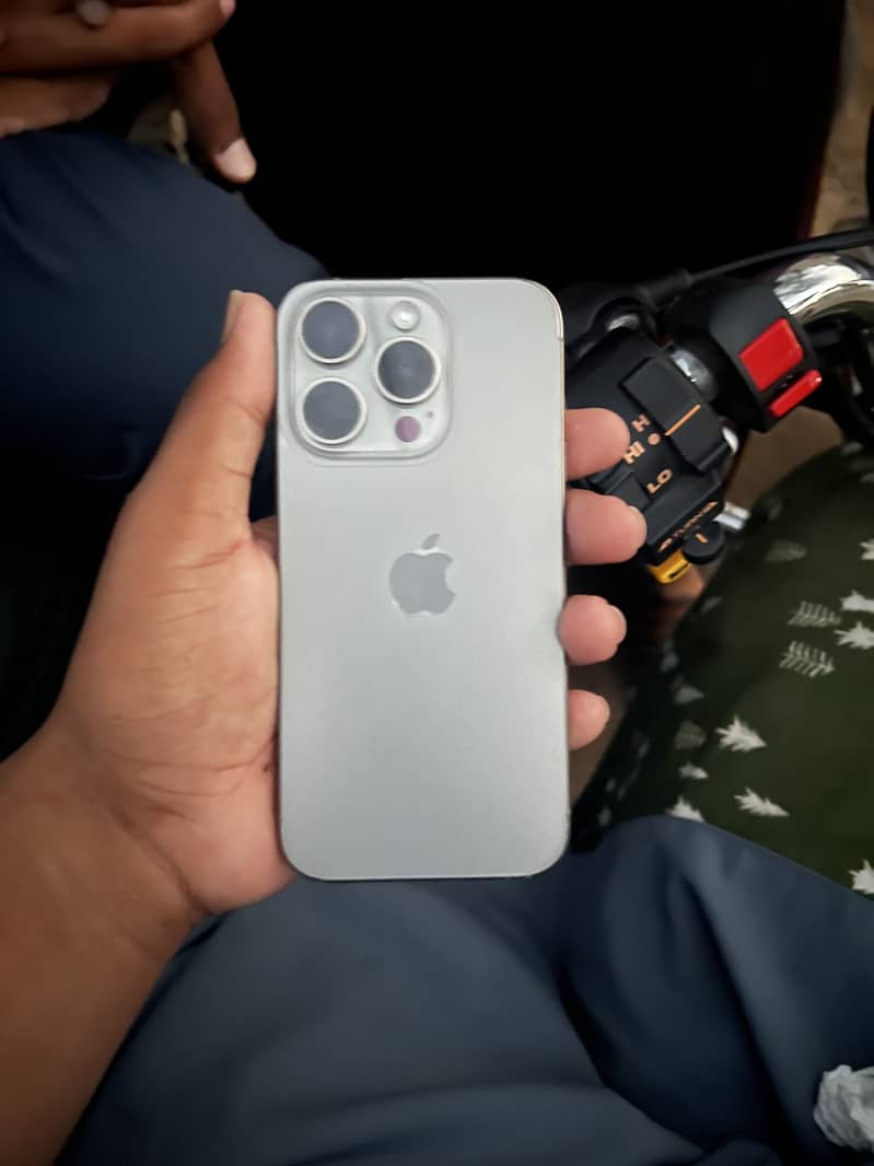 iPhone 15 pro 1