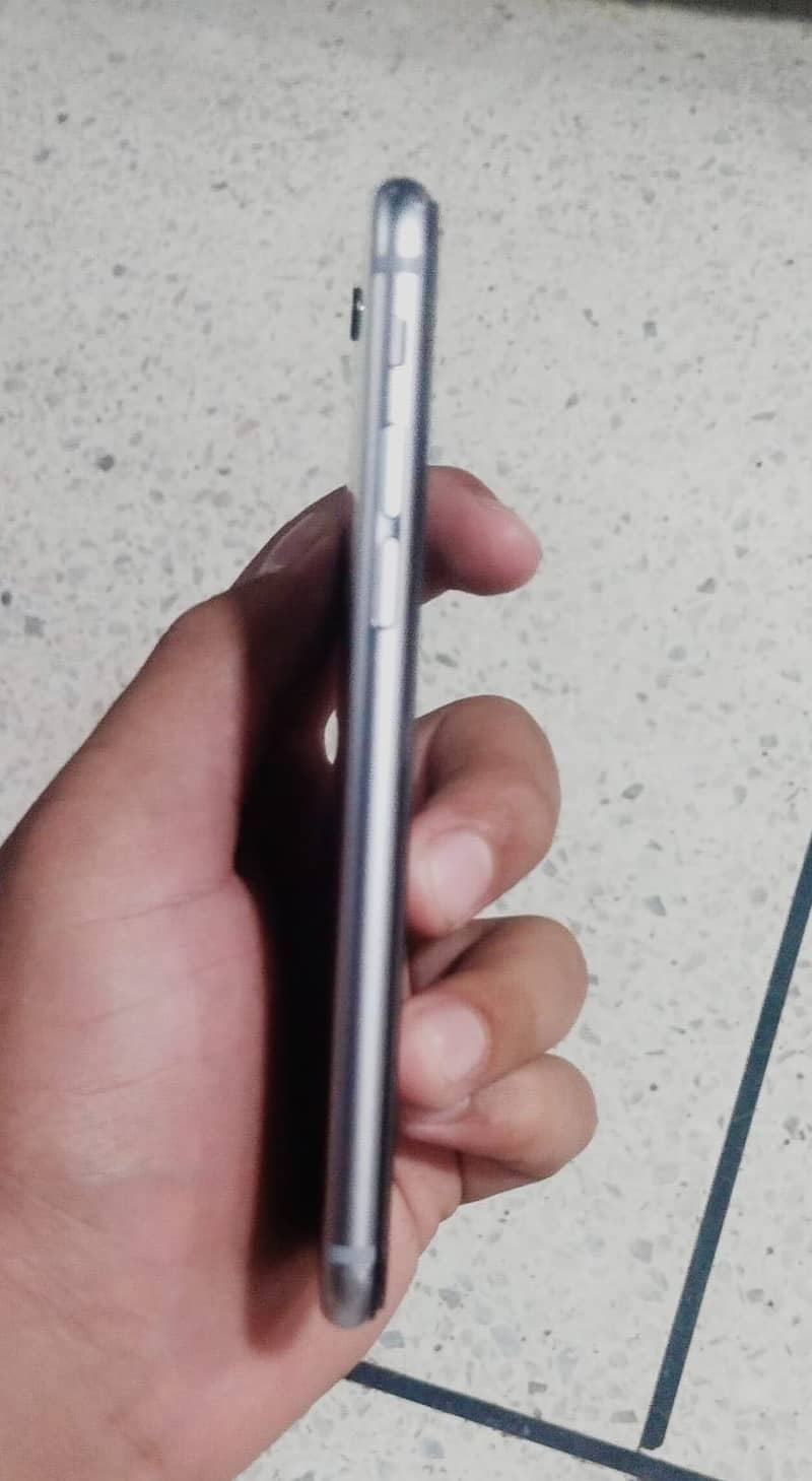 Apple iPhone 6S 1