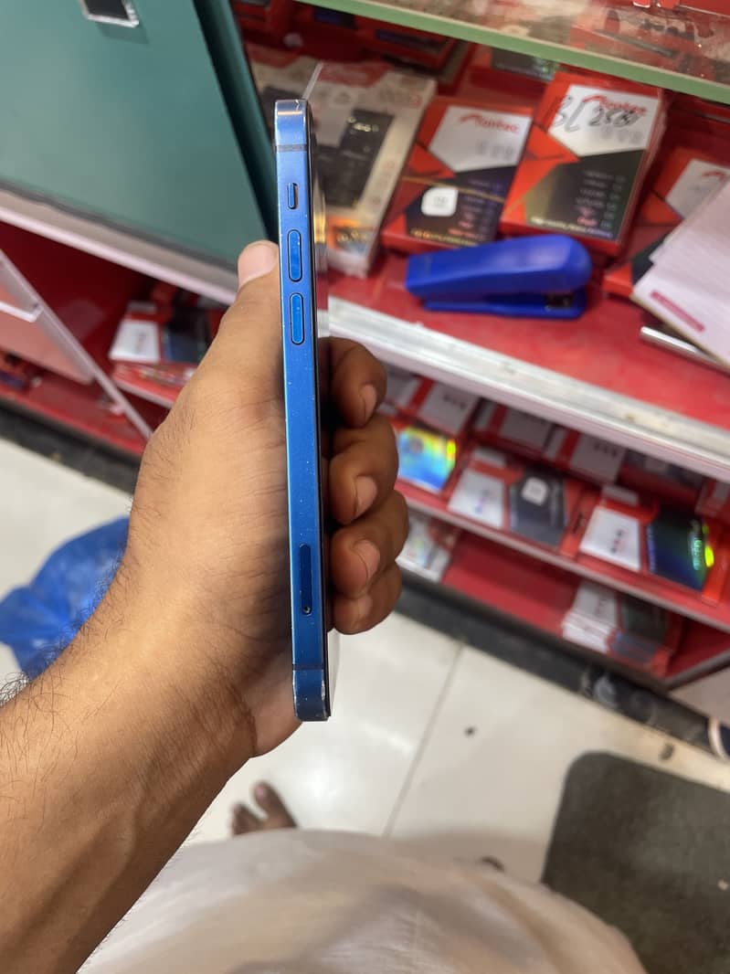 IPHONE 12 1