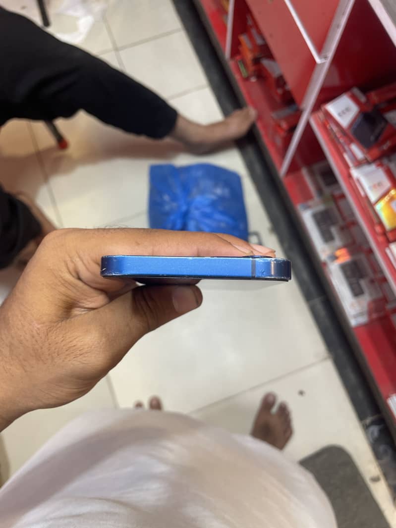 IPHONE 12 3
