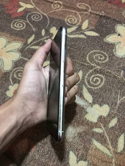 Urjent sale iPhone xs 64gb 10/10