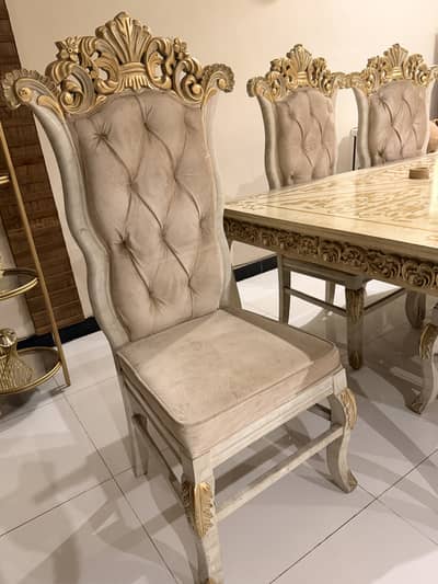 6 months Use dinning table for sale