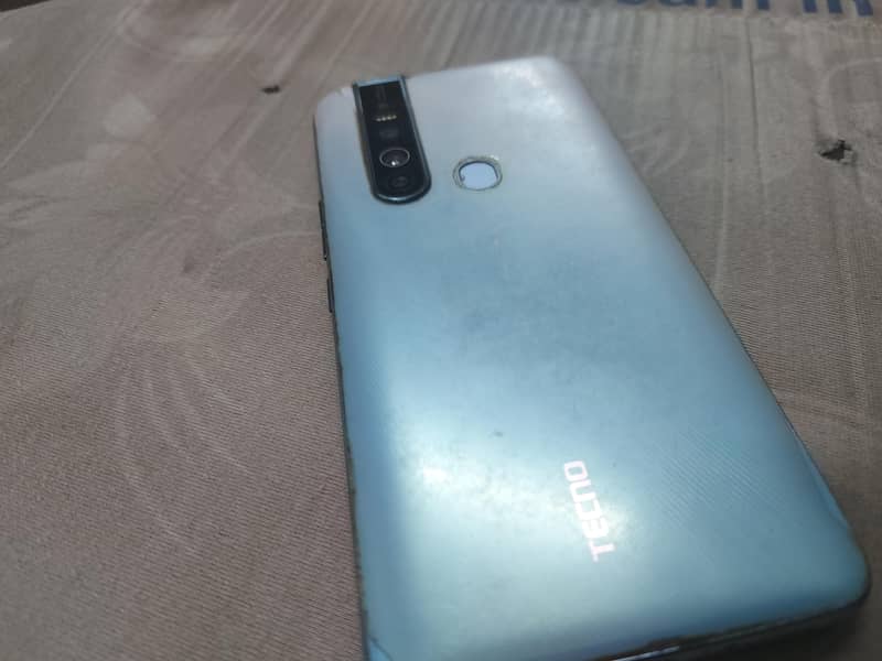 Tecno camon 15 pro 10