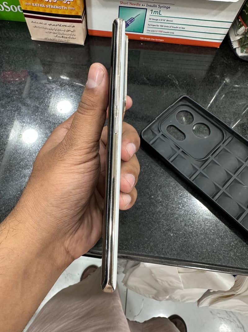 INFINIX ZERO 30 1