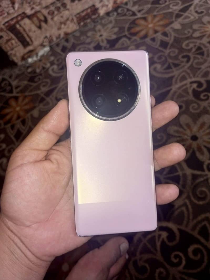 Infinix Zero 40 9