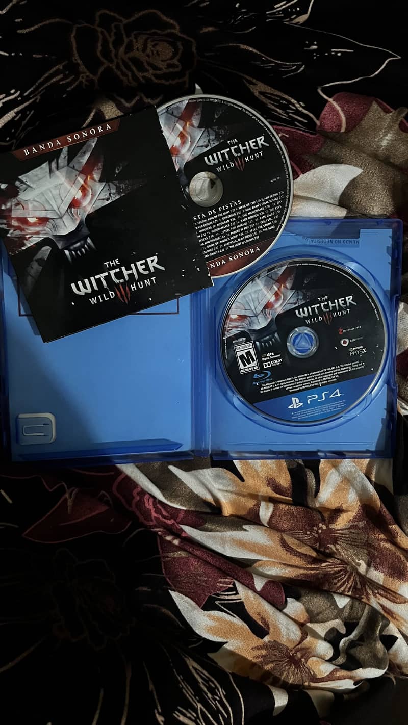 Witcher 3 ps4 game cd disk 1