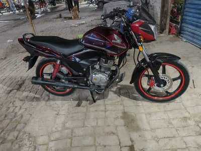 Honda cB125F