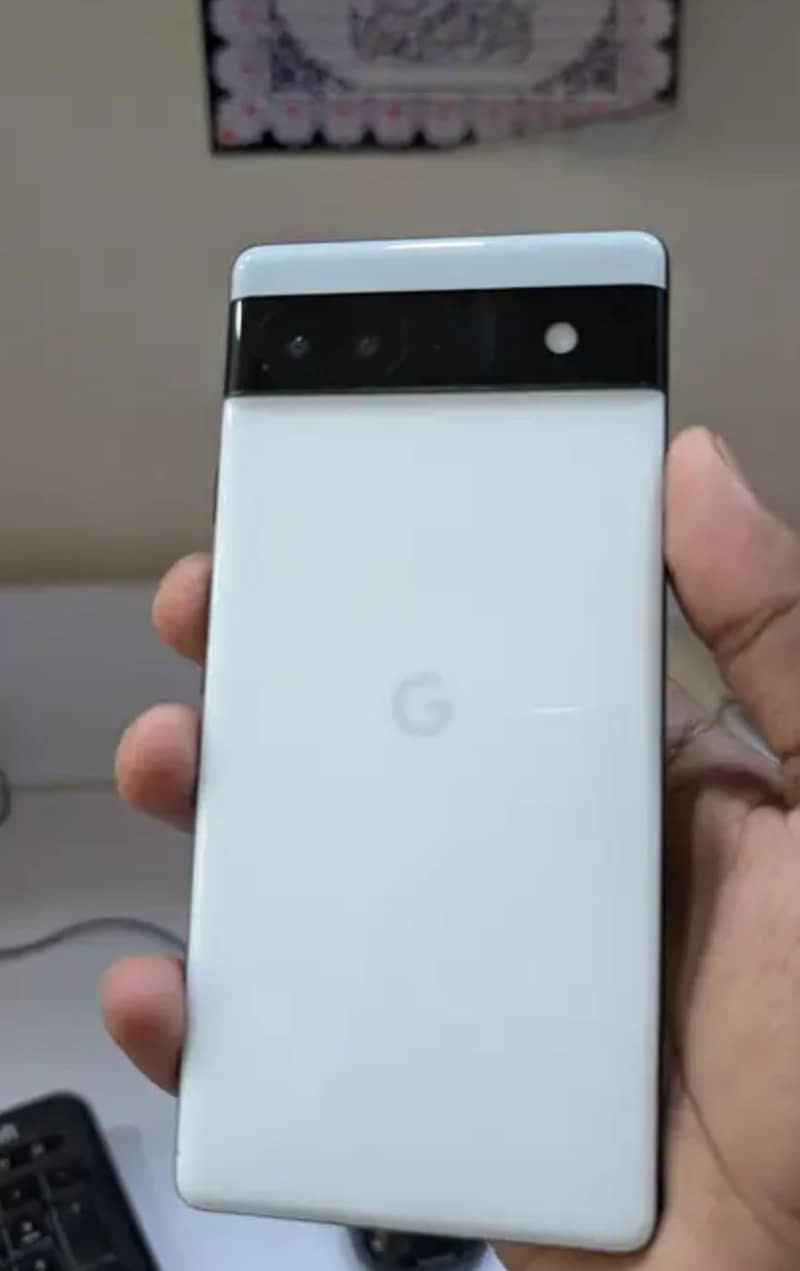 Google Pixel 6a 1
