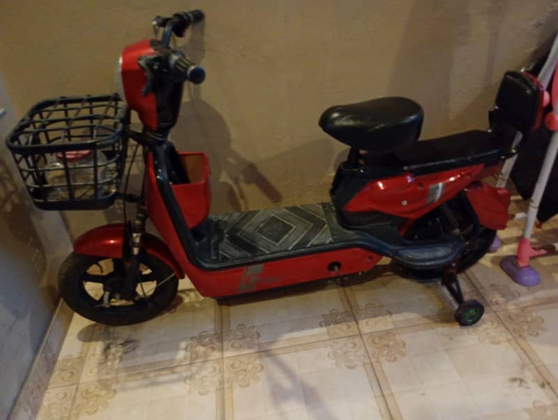 scooty 1