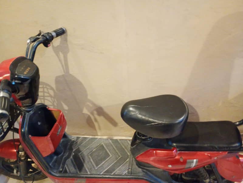 scooty 2
