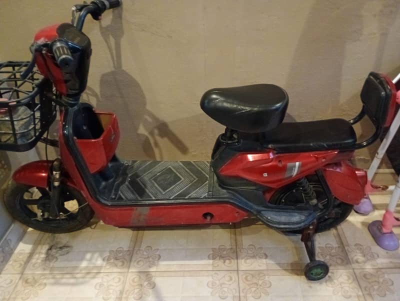 scooty 3