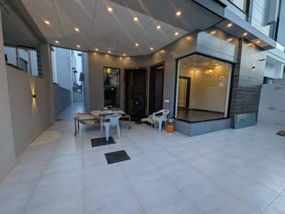 10 Marla Brand House Prime Location For Sale