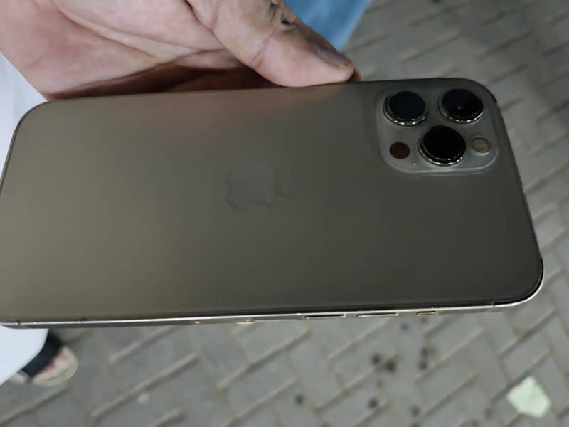 iphone 12 pro max 2