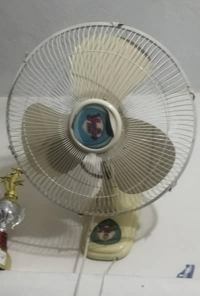 yunas fans