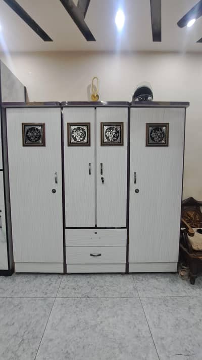 Almaari/cupboard