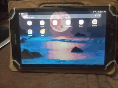 good condition samsung galaxy tab e with cover and protecter