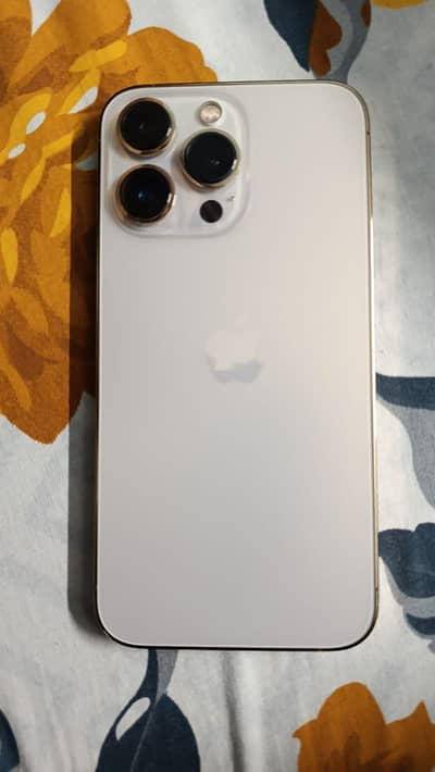 I phone 13 pro Golden 128 GB