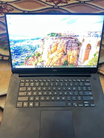 dell xps 7590 core i7 9th gen 4gb 1650 gpu