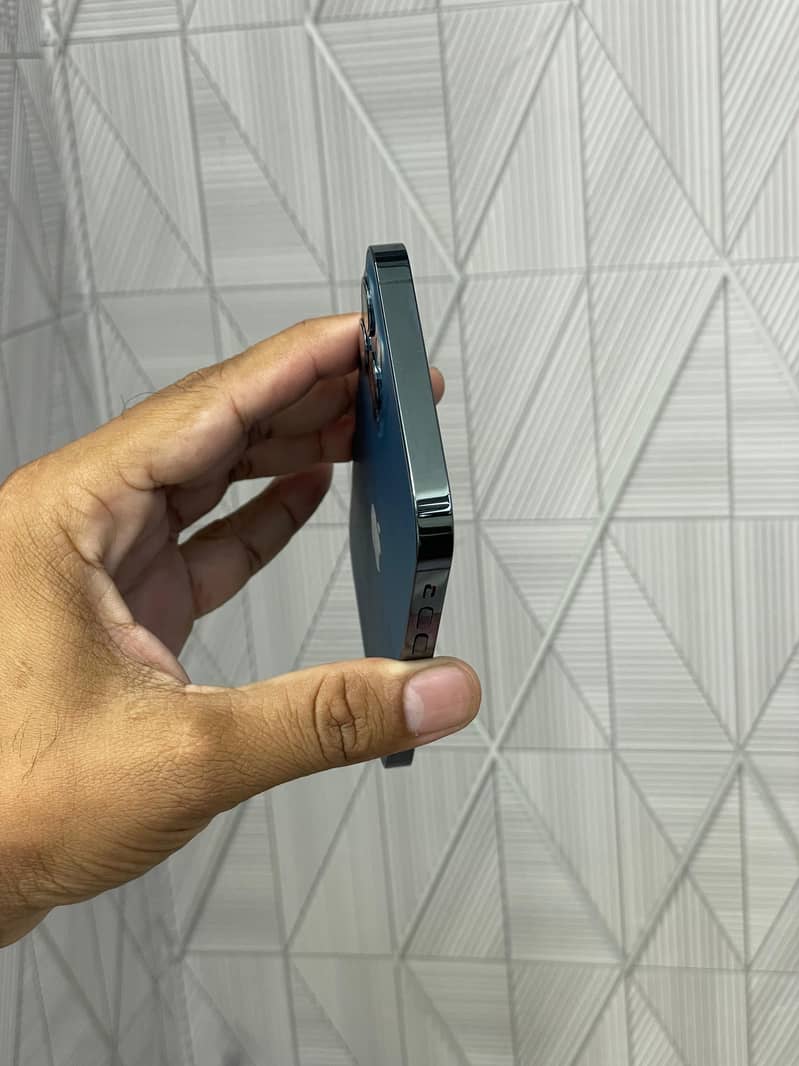 iphone 12 pro 5