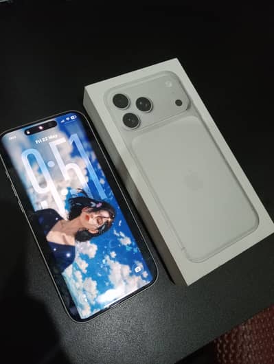 IPhone 17 Pro Max 256GB Silver | Non PTA | One Hand Used | Battery 98%