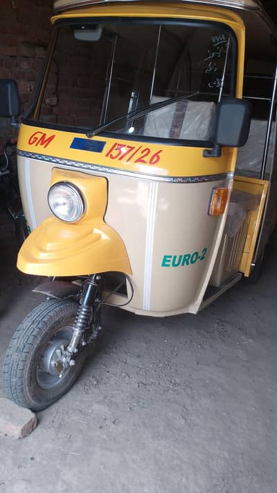 new auto CNG riksha