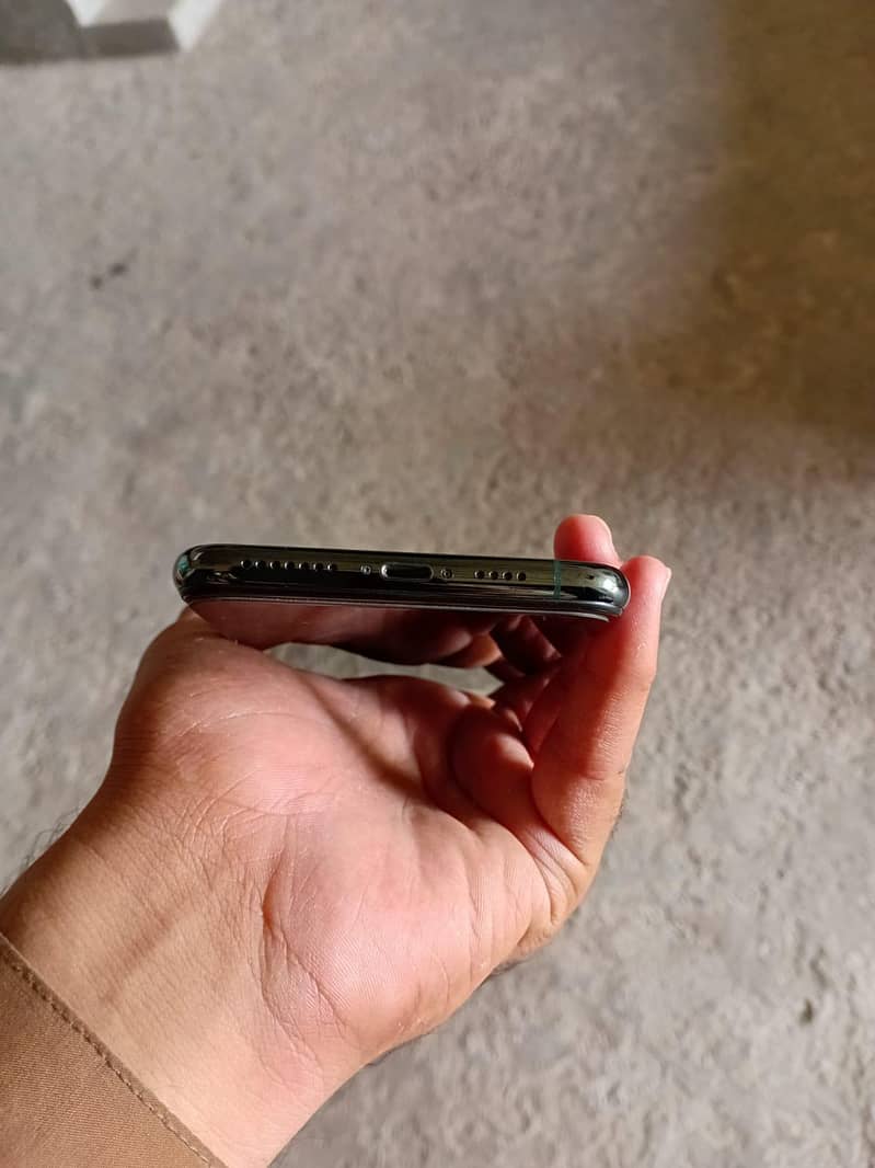 iPhone 11 pro max 5