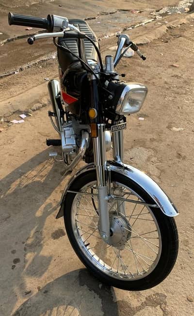 Honda 125cc 1991 model 03480621430 WhatsApp call me