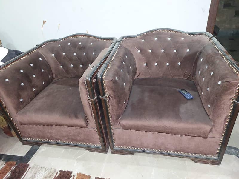 sofa set good condition 5