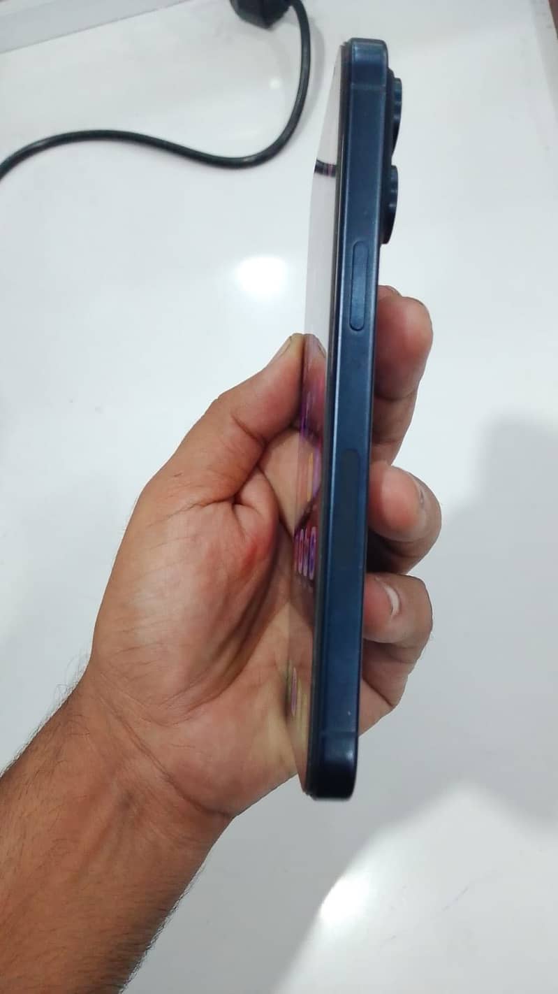 iphone 15 pro max 4