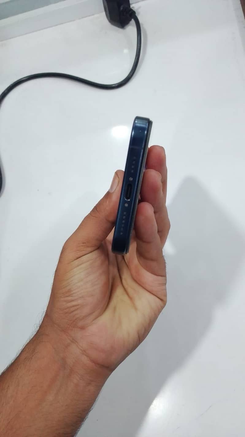 iphone 15 pro max 5