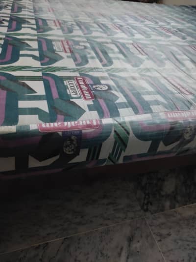 Durafoam king size bed 5 inches