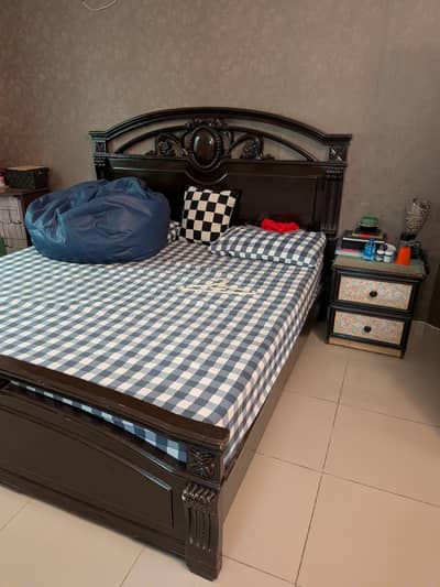 bed with side tables