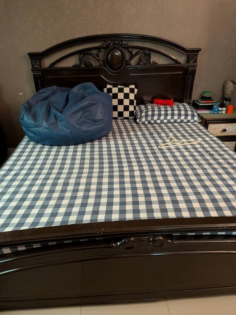 bed with side tables 2