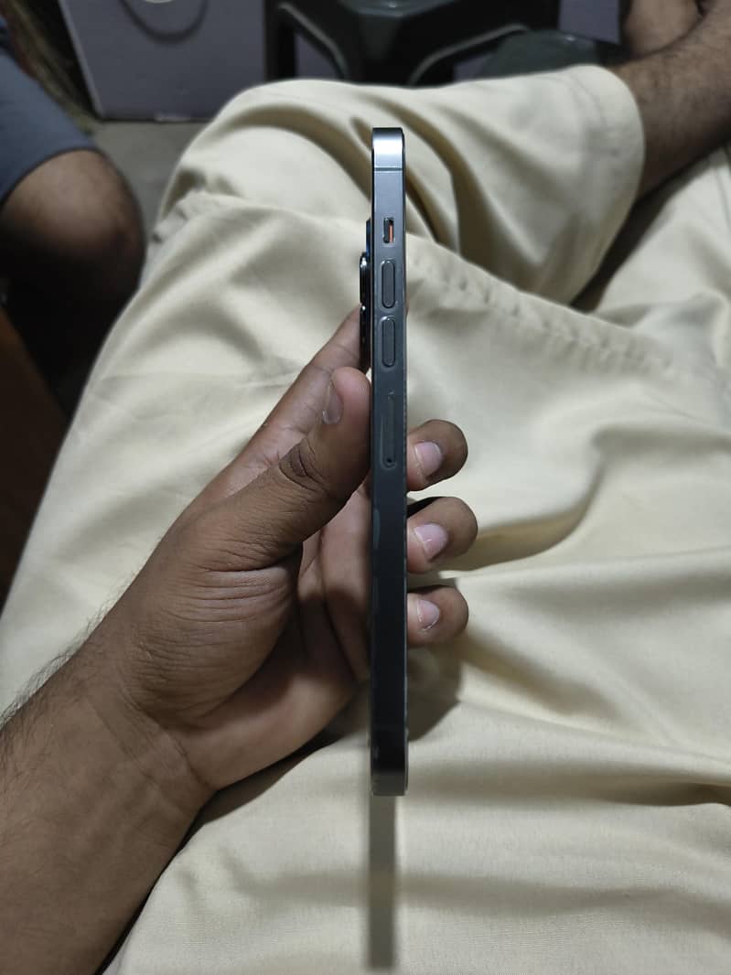 iphone 13 pro max 3