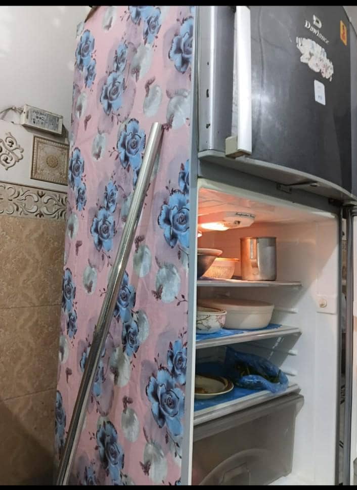 بہترین کنڈیشن صاف ستھری بڑی فریج فور سیل ہے 3