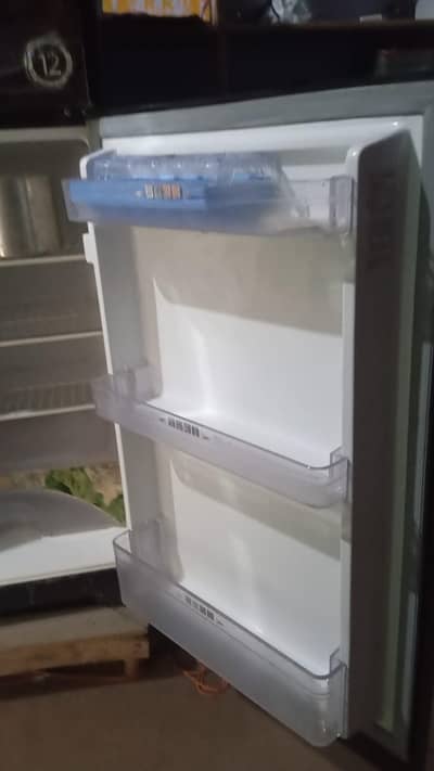 Dawlance medium size
