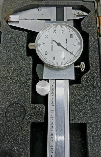 Professional Dial Vernier Caliper 150mm with Original Box.