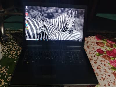 Dell precision 7720 8/10 condition urgent sale