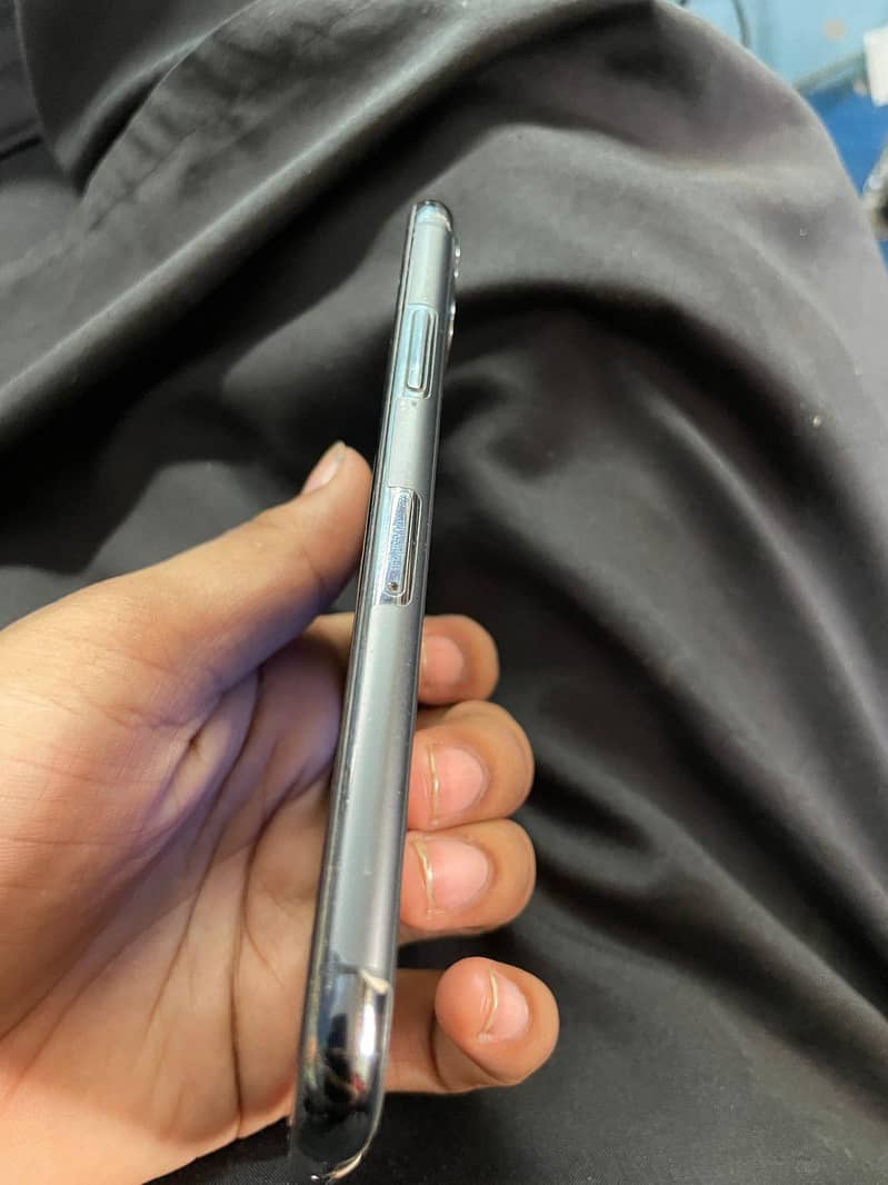 iphone 11 pro 5
