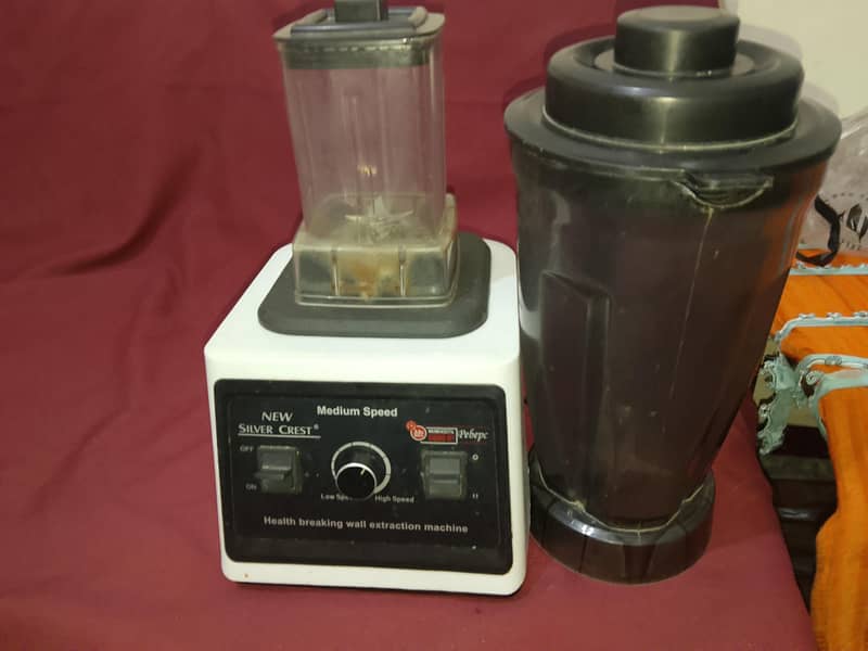 Juicer machine 4