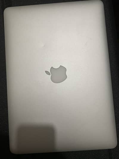 Macbook air 2011 home used