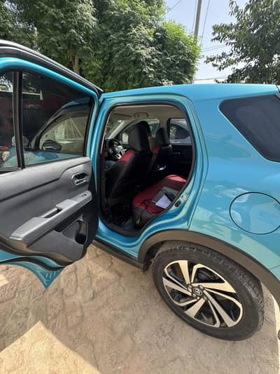 Toyota Raize G edition full optional