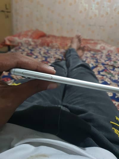 sony expria 10 sim tome available