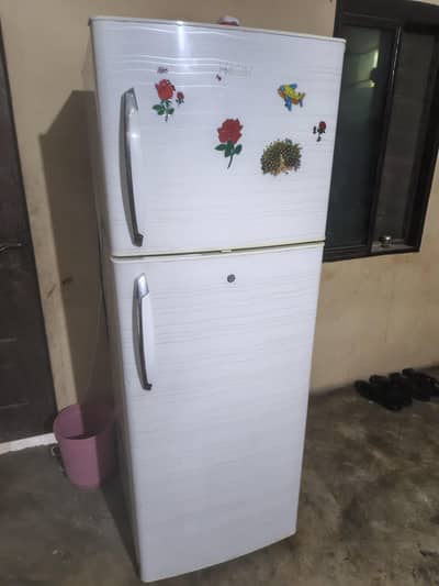 Large size  Haier good conditions