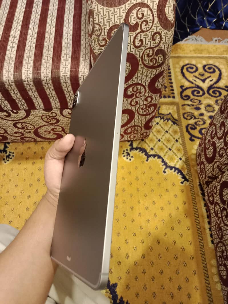 ipad pro (11_inch)(4th generation) M2 2