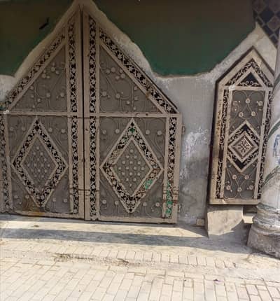 Corner 563 Square Feet House For sale In Beautiful Marghzar Officers Colony