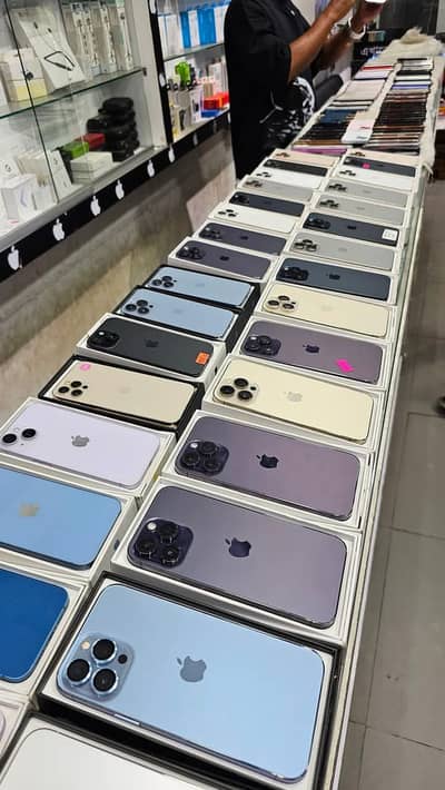 i Phone 8plus, 11,12,13,14,15 pro max on instalment Whatsap 3260768968
