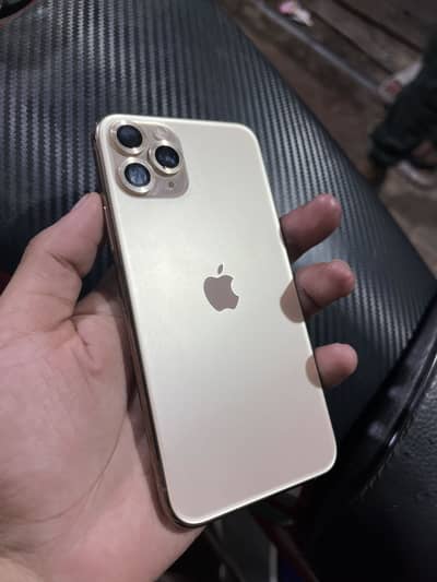 iPhone 11 Pro 10 by 10 just battary change company sa