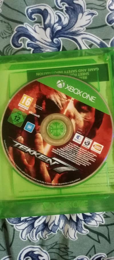 CALL OF DUTY MODERN WARFARE AND TEKKEN 7 ORIGINAL DVD'S