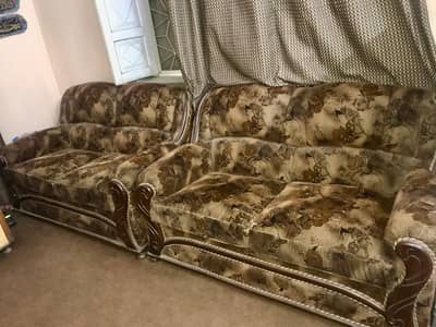 2 seater sofa urgent sale  serious buyer contact kren